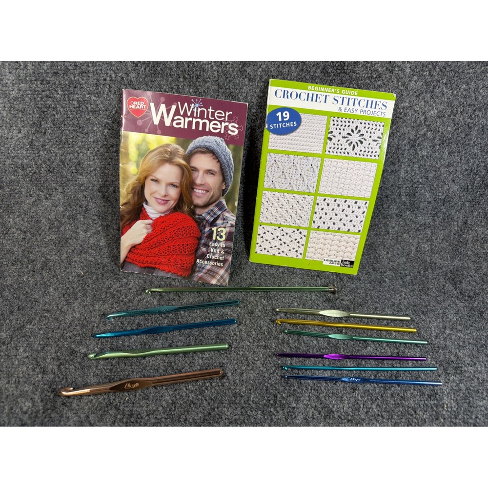 Boye Aluminum Crochet Hook Set with Red Heart & Leisure Arts Pattern Books